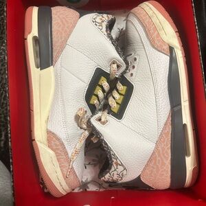 Air Jordan 3 Retro (GS) White/Anthracite-Red Stardust Sneakers